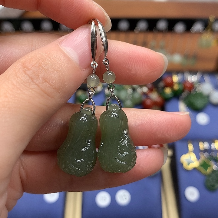 和田玉银S925镶嵌耳饰白菜21.7左右晴水绿