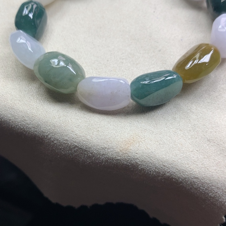 翡翠颈饰未镶嵌吊坠