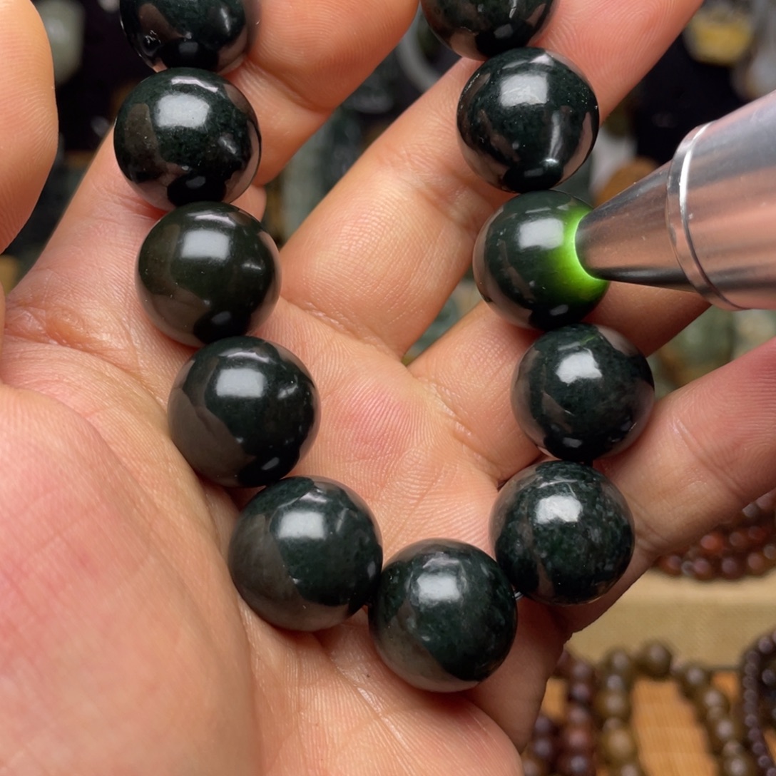 和田玉未镶嵌颈饰18