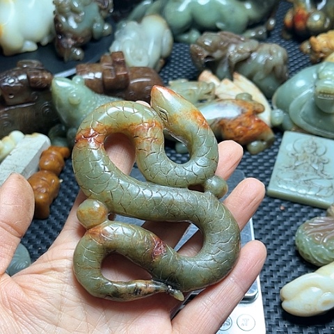 白玉菩提吊坠一**人摆件