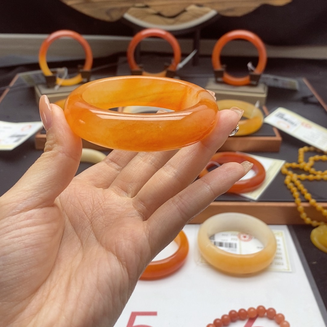 石英质玉（黄龙玉）未镶嵌手镯53