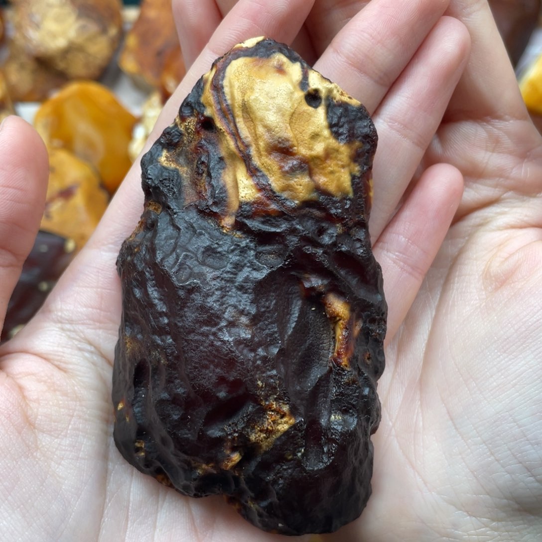 琥珀珠宝奇石未镶嵌