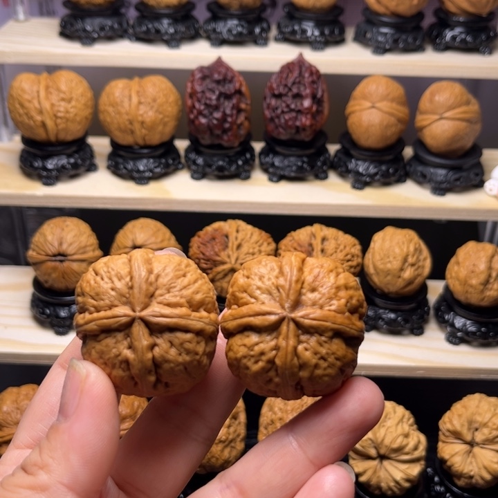 文玩核桃吊坠20w炸四40尺