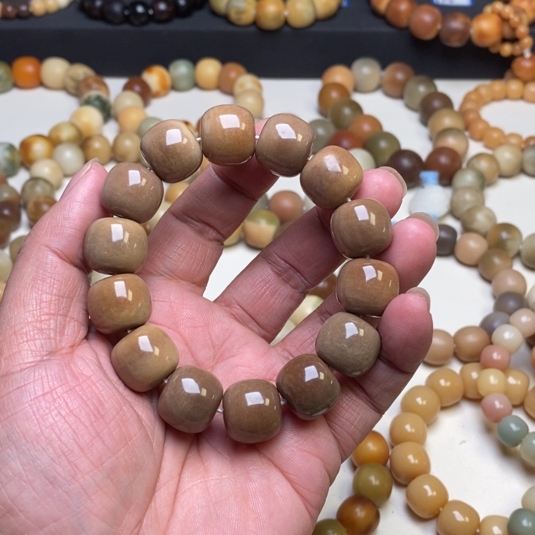 菩提根/象牙果手串默认微瑕卡16老料咖