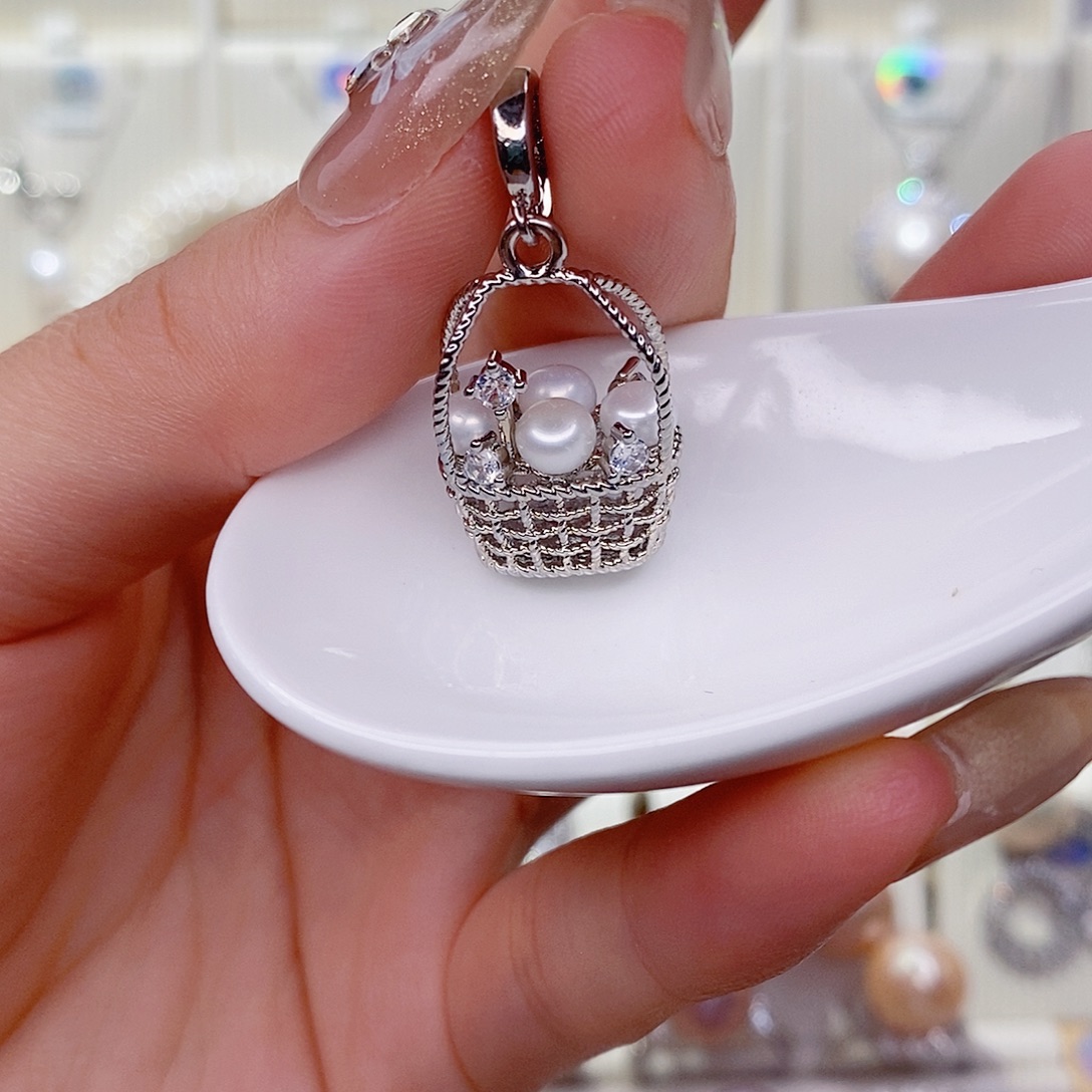 吊坠(赠链)未镶嵌淡水珍珠