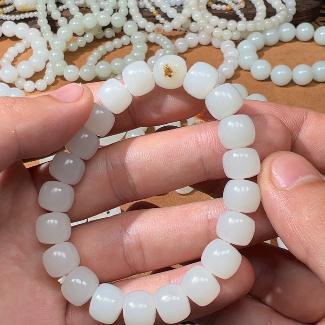 和田玉（子料）未镶嵌挂件