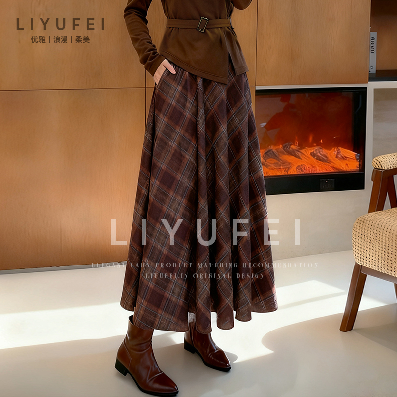 【加绒加厚】咖色毛呢格纹半身裙女2025新款秋款复古高腰a字伞裙
