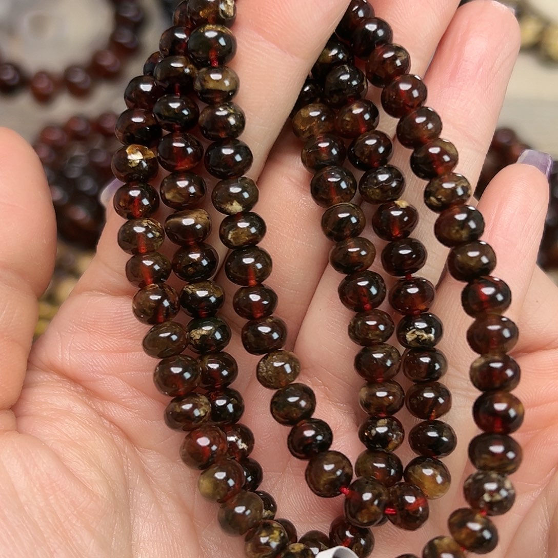 橘***鹿琥珀未镶嵌裸石抚顺琥珀七20411