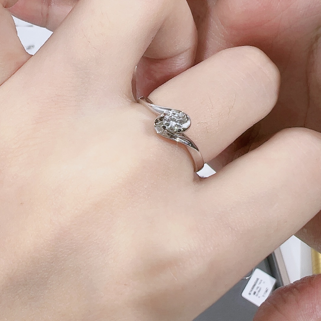 天然钻石戒指/指环18K金镶嵌H18060046