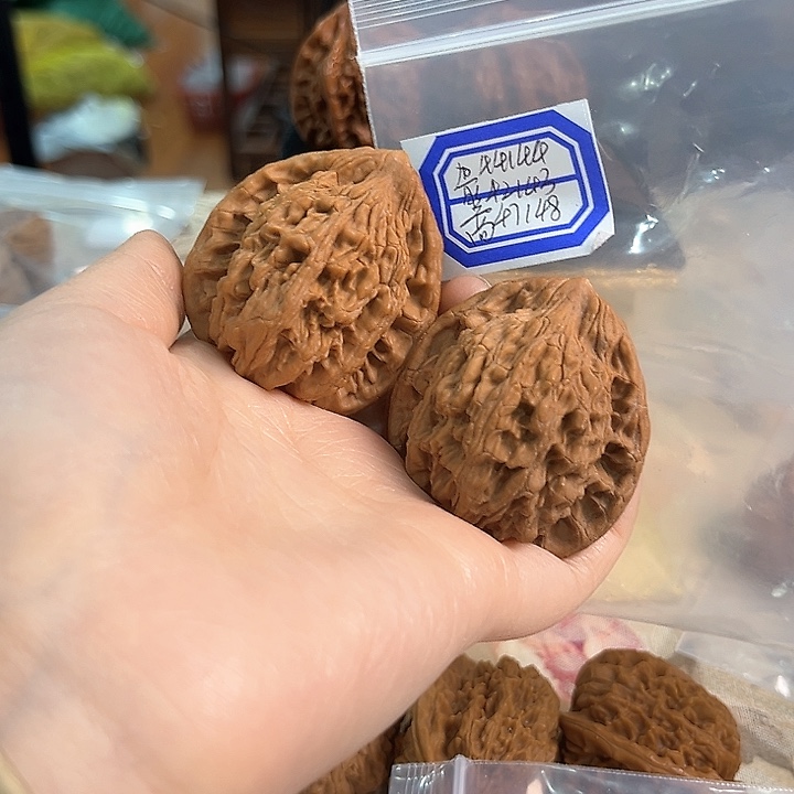 文玩核桃把件朋*麦穗虎头