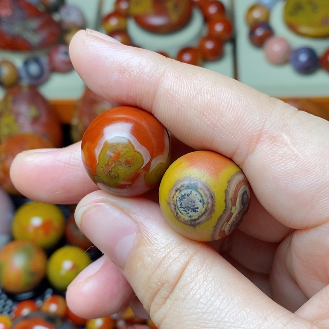 玛瑙/玉髓战国红玛瑙未镶嵌追*者