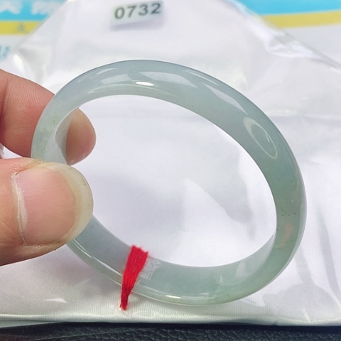 翡翠手镯（贵妃镯）未镶嵌0732号