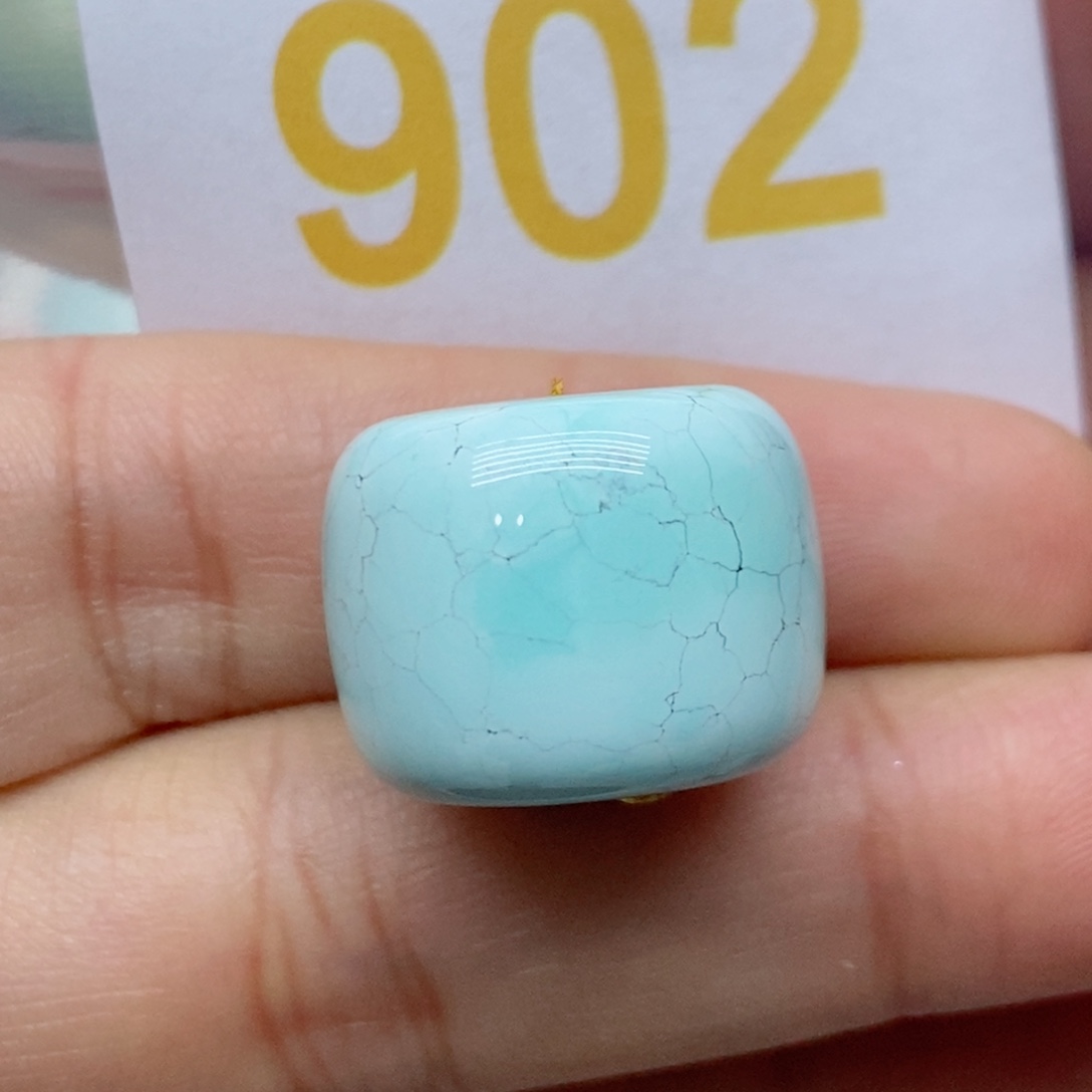 栗***子绿松石未镶嵌珠宝奇石