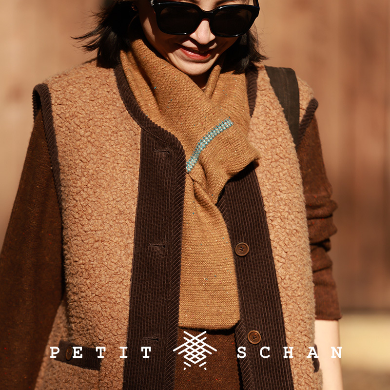 Petit Schan小闪 暖憨憨 复古羊羔毛撞色马甲