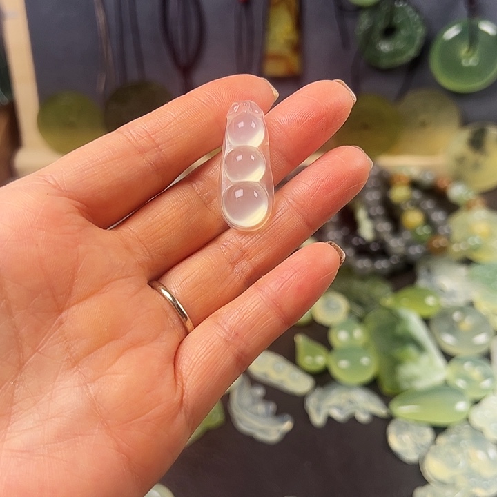 蛇纹石玉合金颈饰