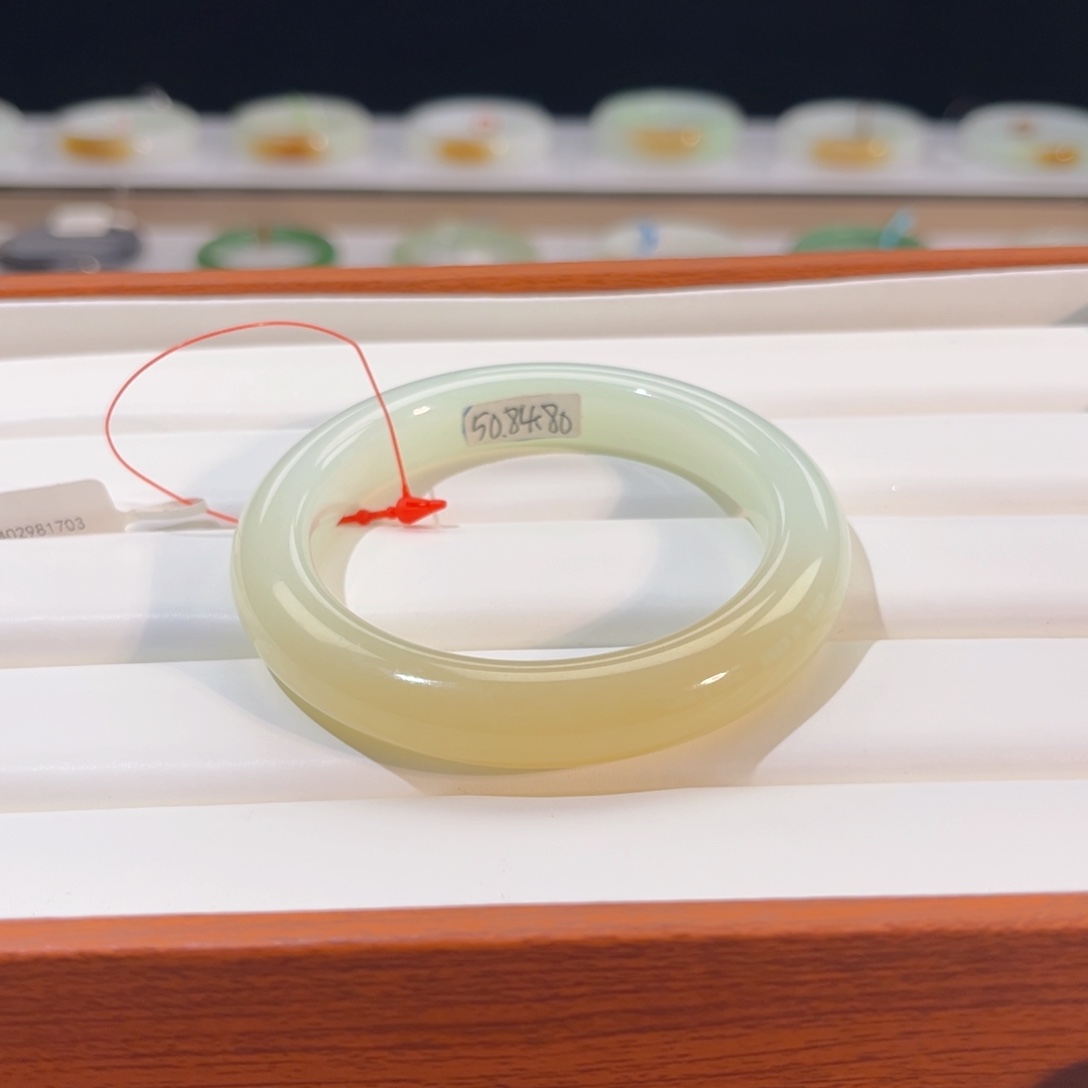 和田玉手镯未镶嵌  【糖白】