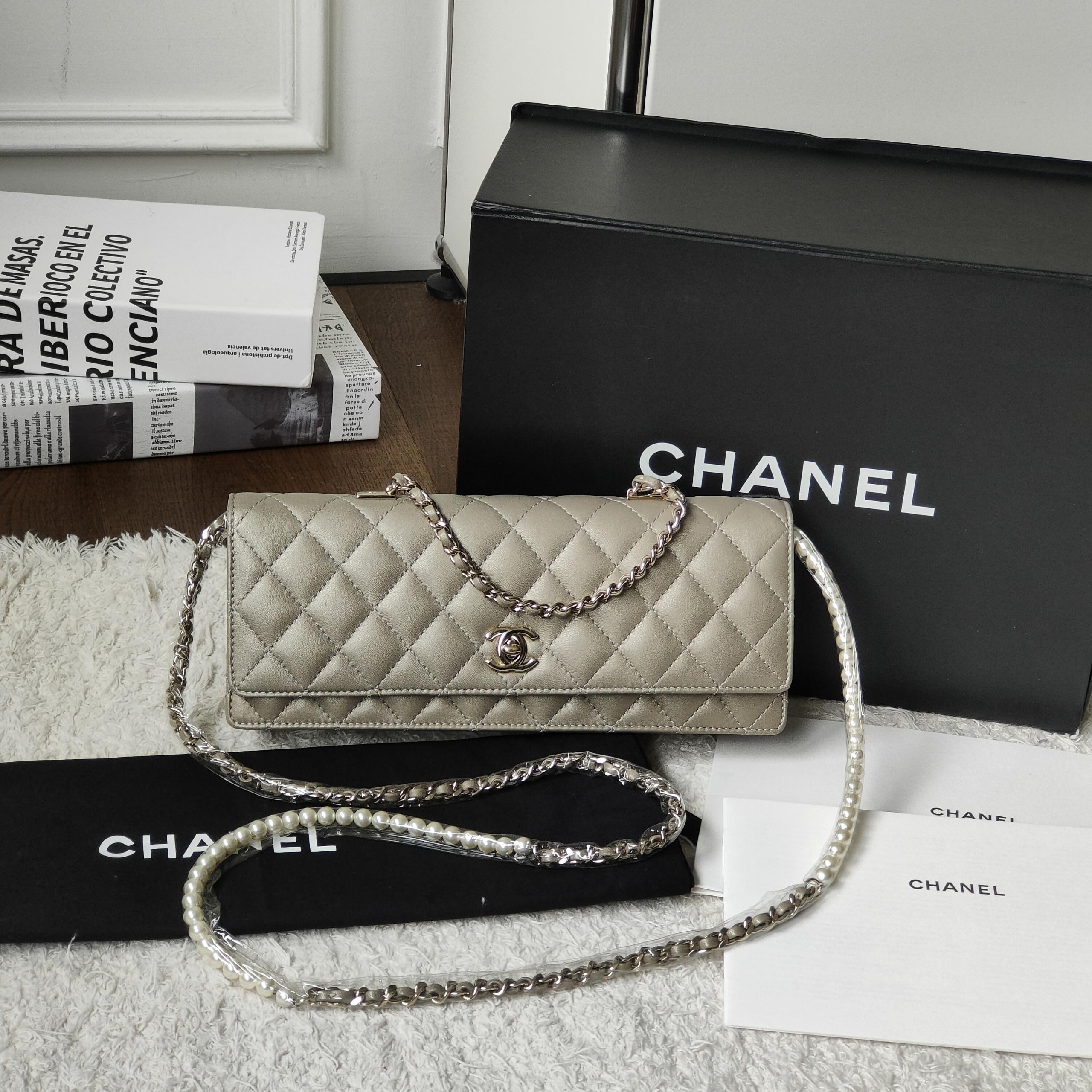 95新 Chanel/香奈儿 Azul-香槟金淡金扣珍珠链条2ways法棍包37931