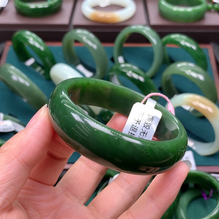 未镶嵌手镯和田玉（碧玉）爱*