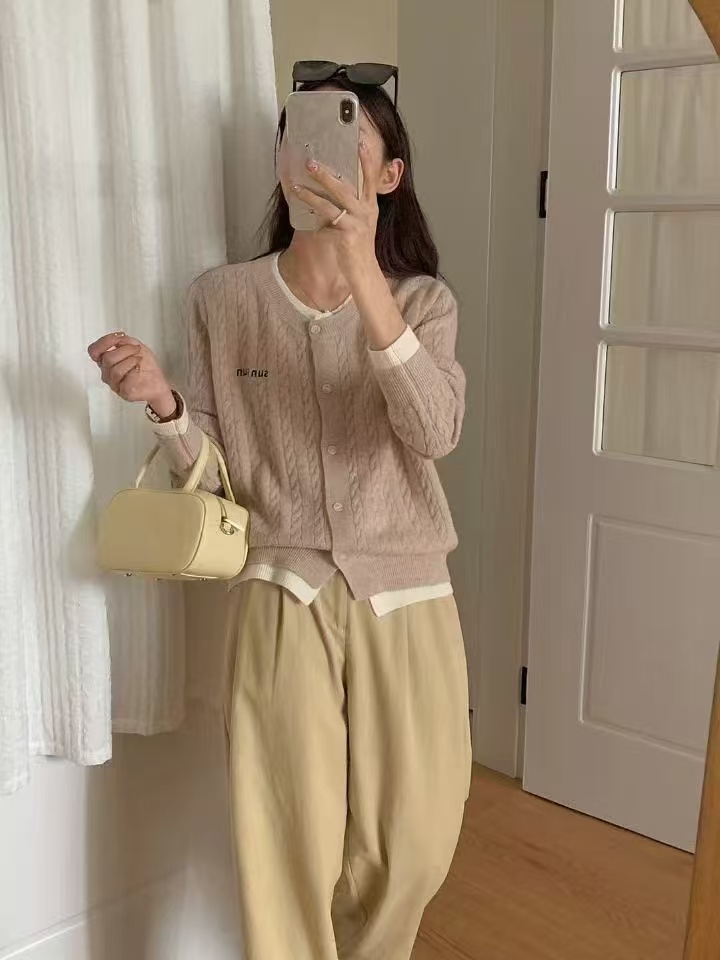 2127佳选轻奢女装新款设计感绞花气质百搭开衫上衣