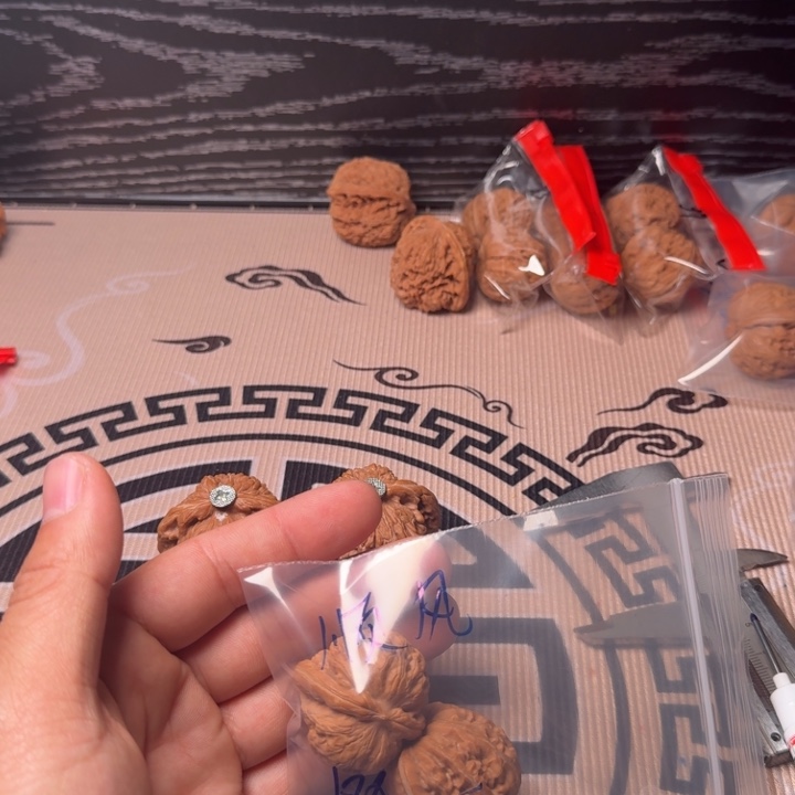 顺***风大叶紫檀（黑酸枝木类）