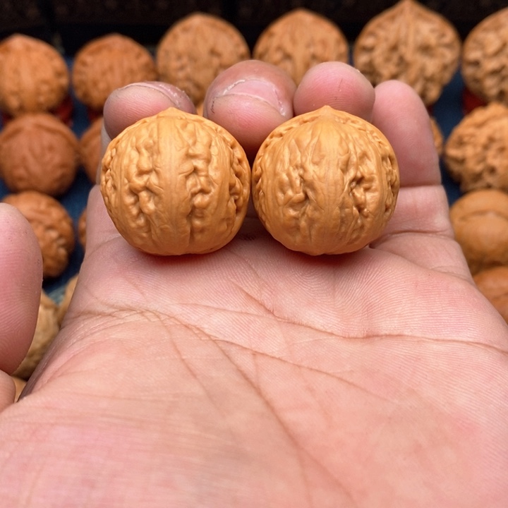 文玩核桃把件粗筋肉包