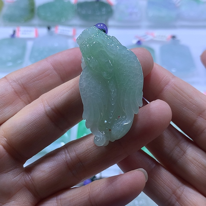 翡翠未镶嵌颈饰天然翡翠吊坠A货