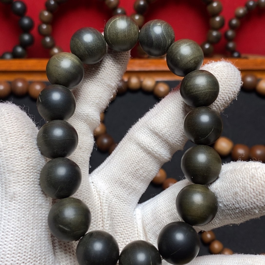 檀香木其他14横纹 老山檀香 阴沉料 大瑕疵处理