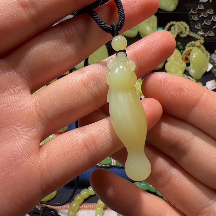 和田玉（黄玉）颈饰未镶嵌