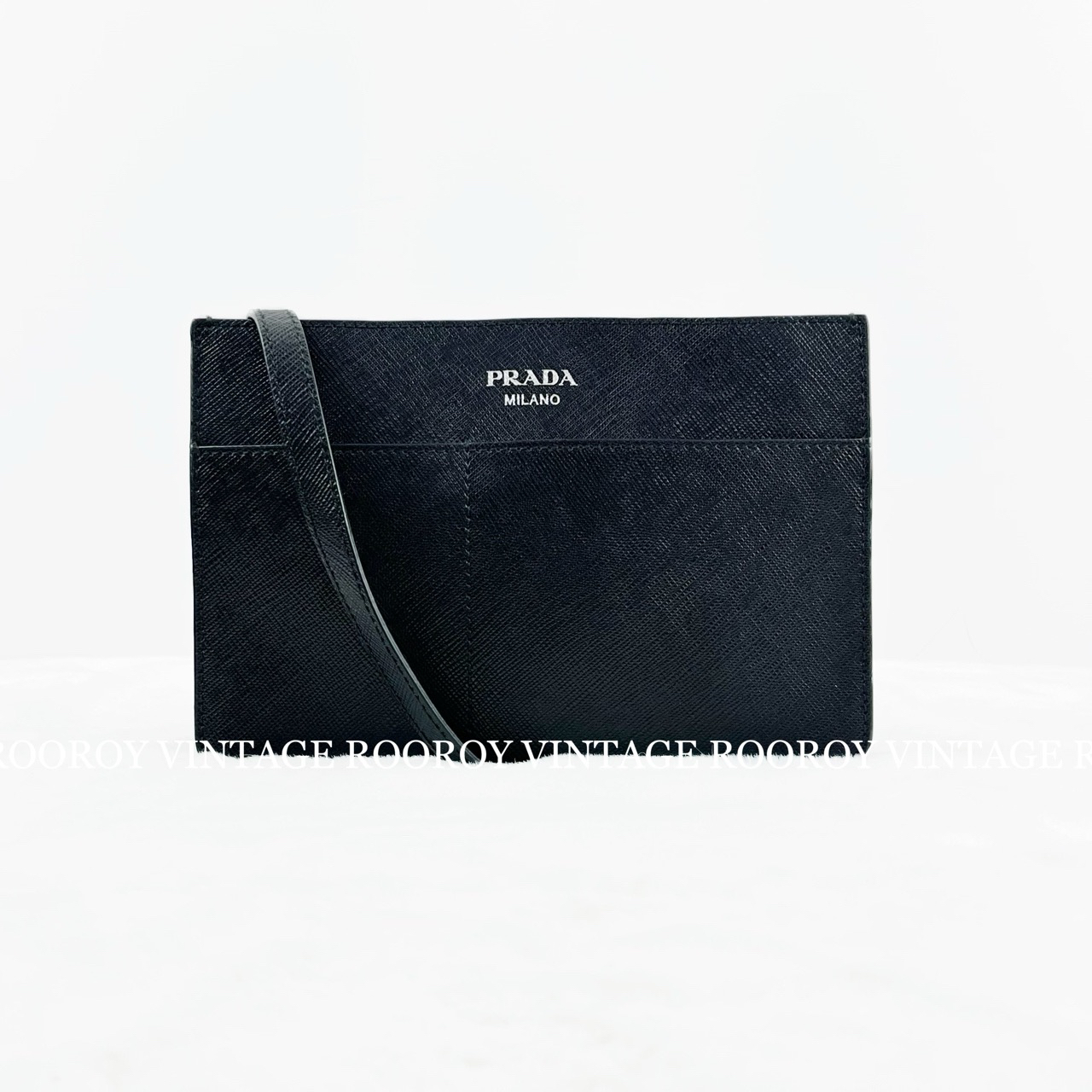 95新 Prada/普拉达 黑色牛皮防水斜挎包/7080轻奢简约真皮肩包