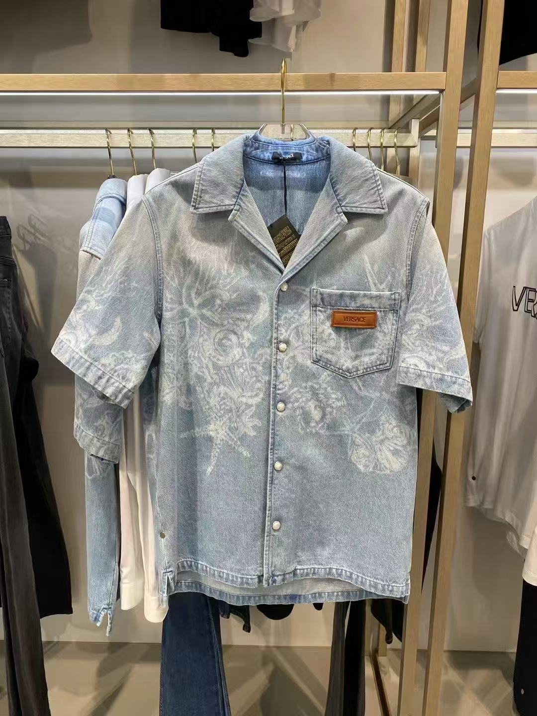 未使用 VERSACE/范思哲 男士海洋印花牛仔短袖衬衫