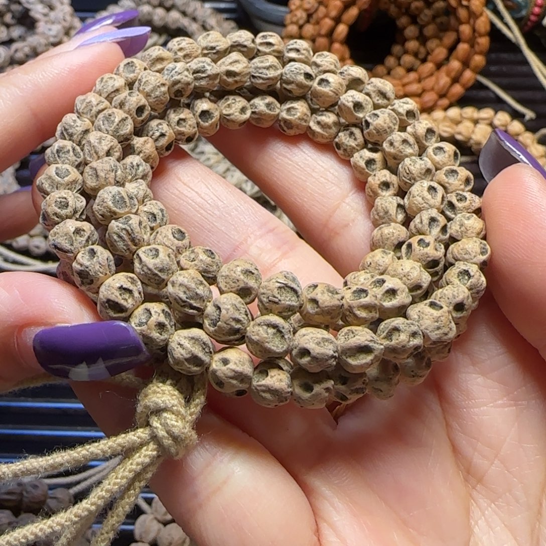 ****人柏香籽/百香籽吊坠