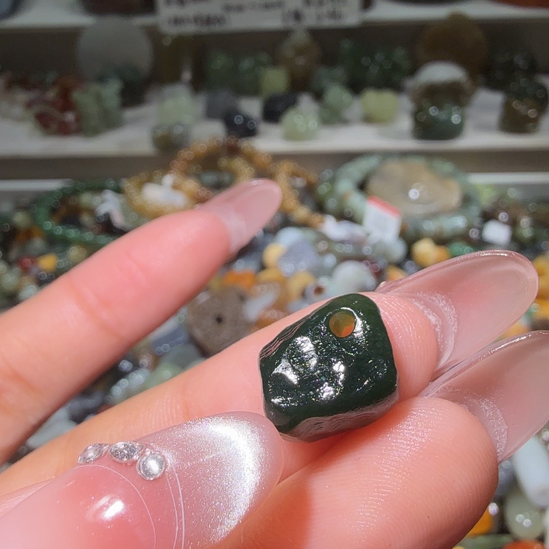 和田玉未镶嵌珠宝奇石