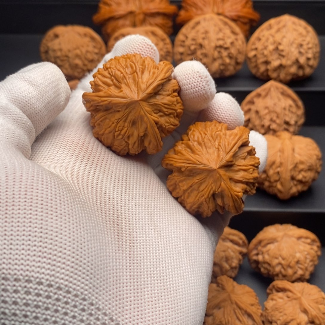 文玩核桃把件地**者42三棱