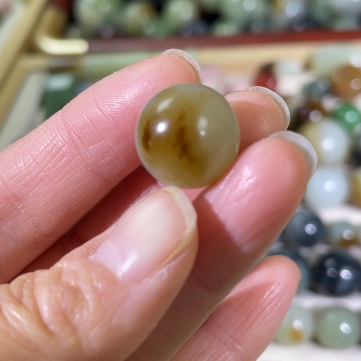 和田玉（糖玉）未镶嵌珠宝半成品16