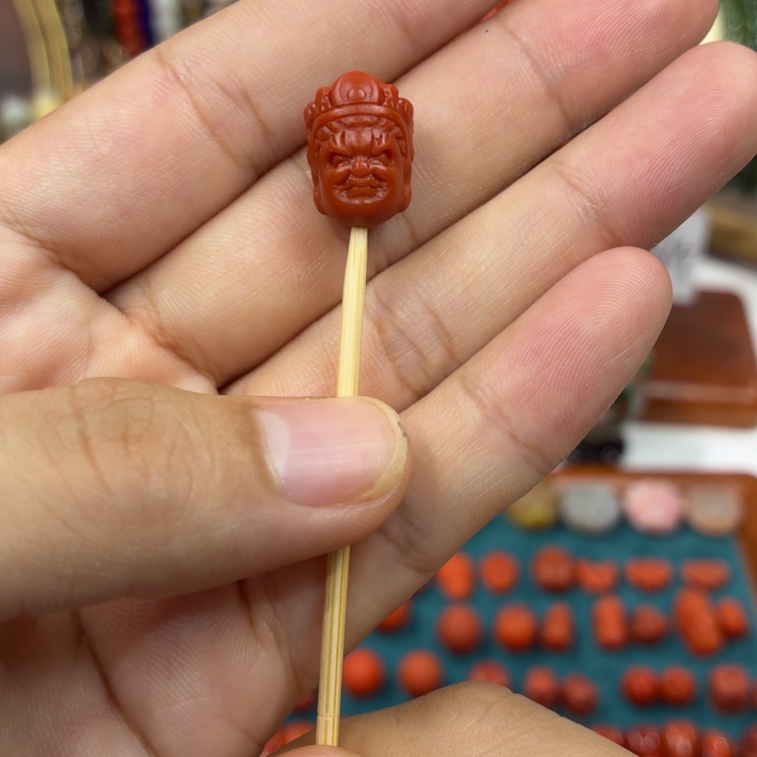 未镶嵌配饰南红玛瑙