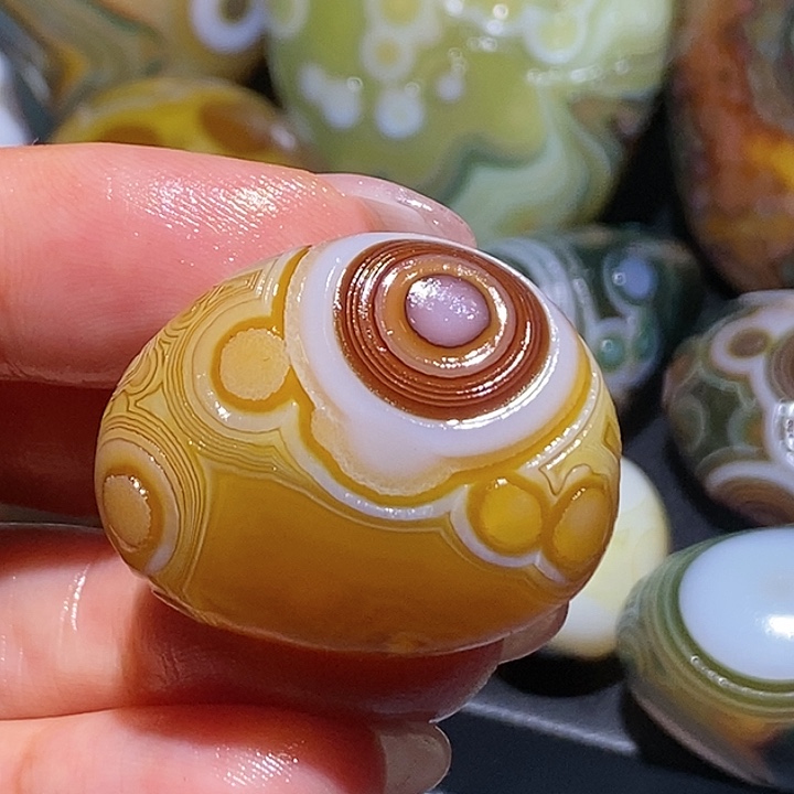 玛瑙/玉髓未镶嵌珠宝奇石44