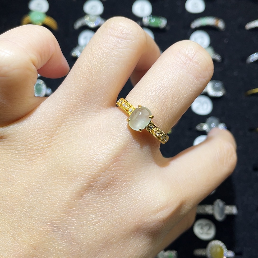 翡翠未镶嵌戒指戒指