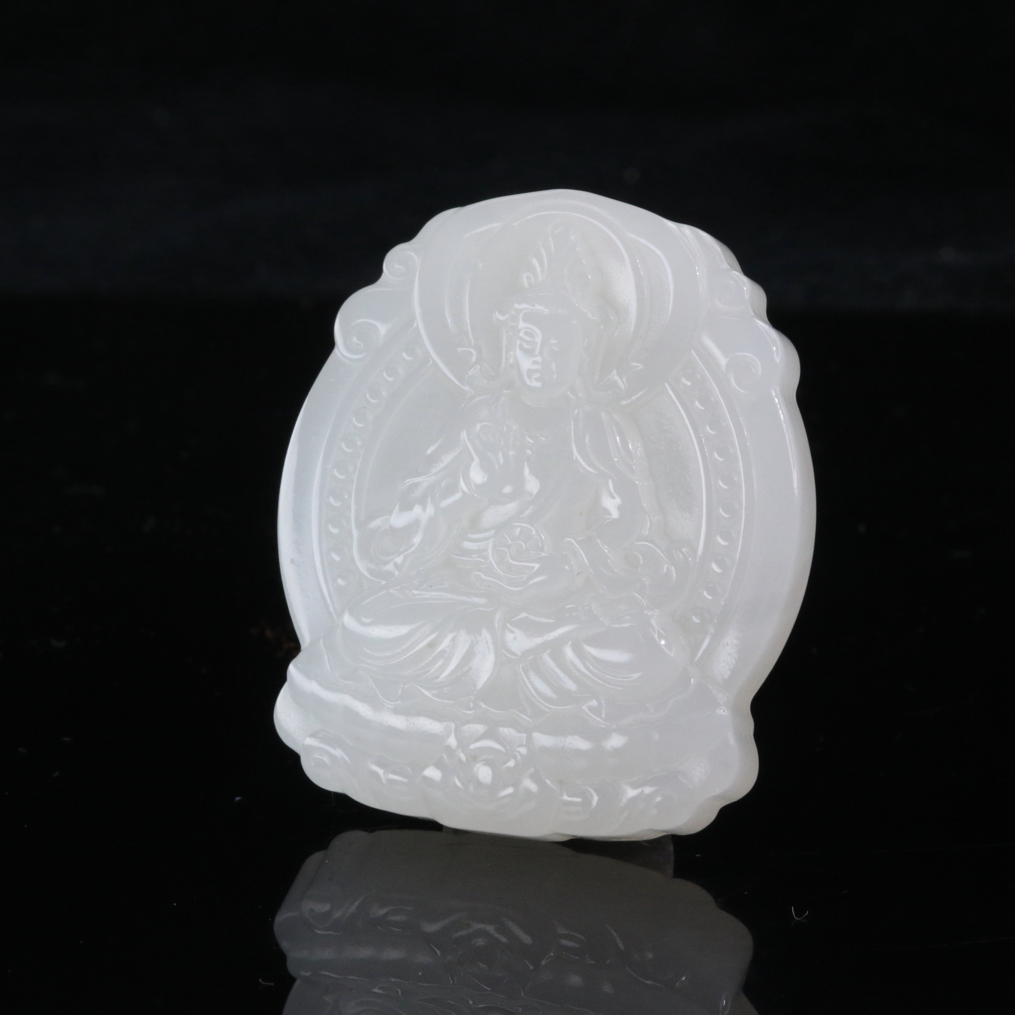 30和田玉一级白观音吊坠/900080上海嘉禾拍卖