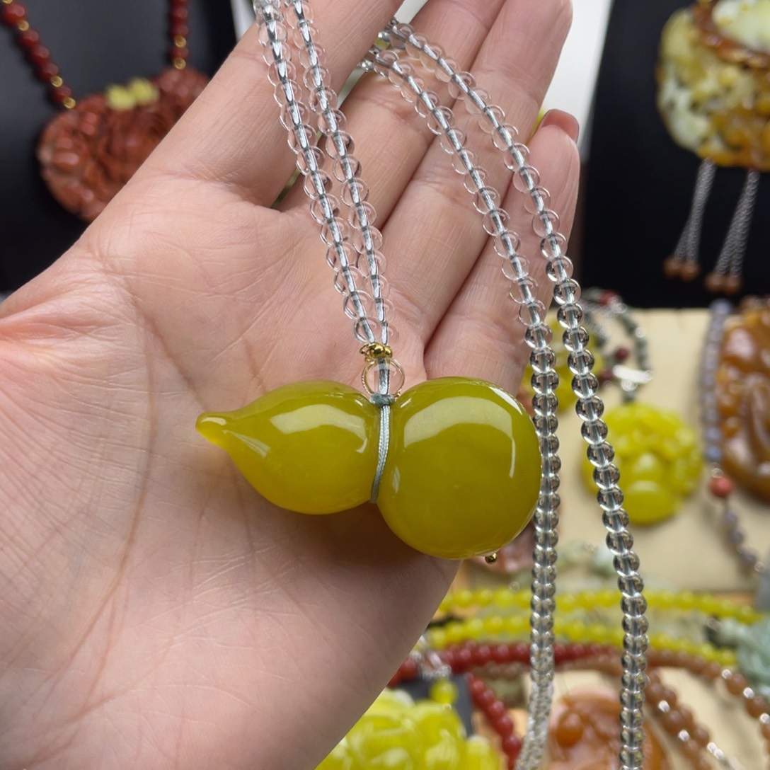 未镶嵌蛇纹石玉颈饰