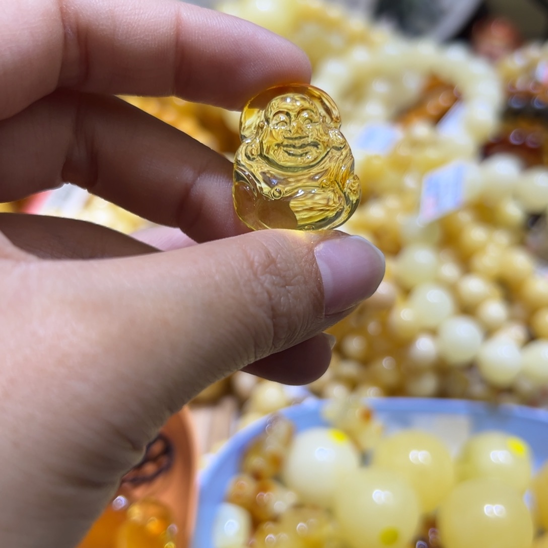 琥珀珠宝奇石未镶嵌