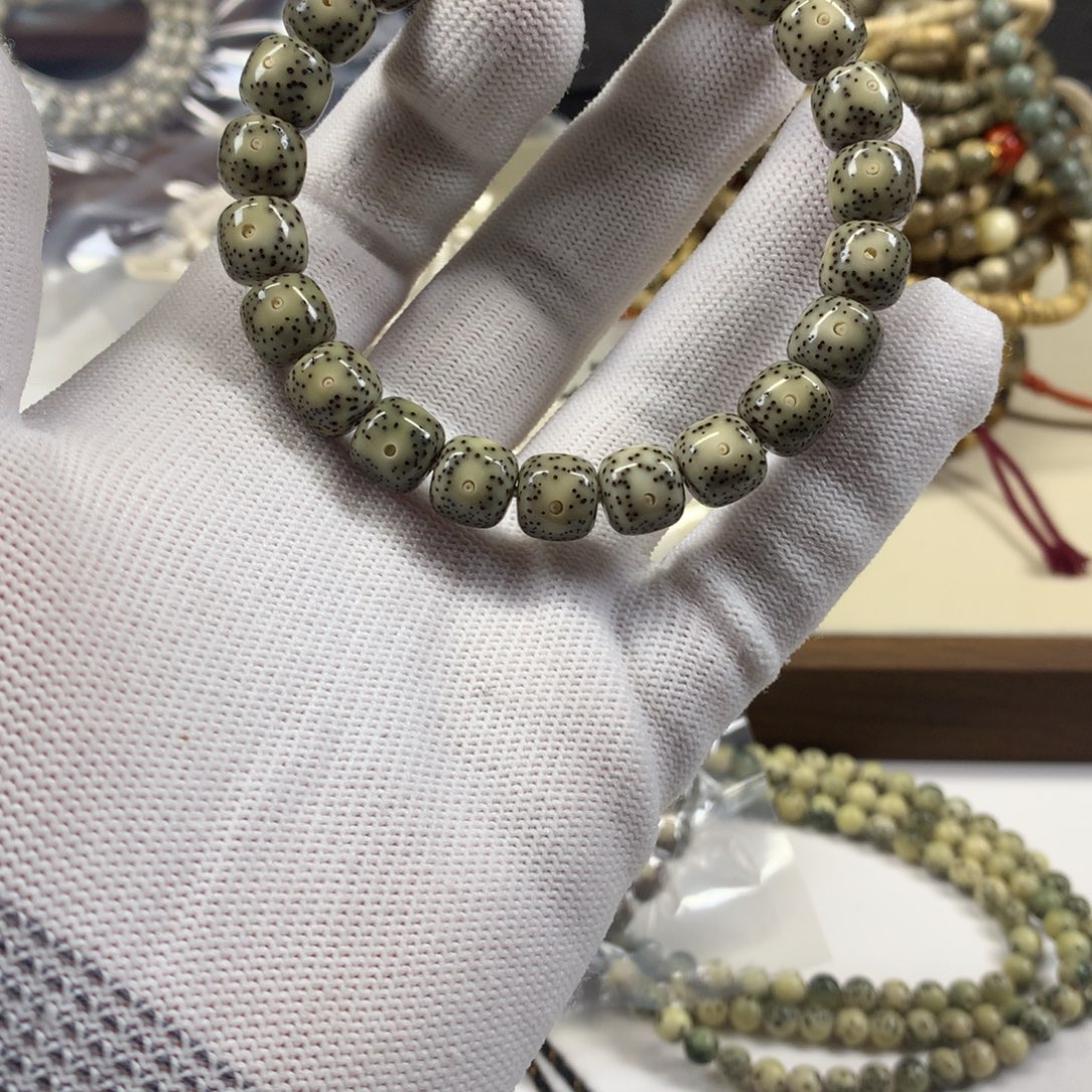 吊坠星月菩提10绿糯