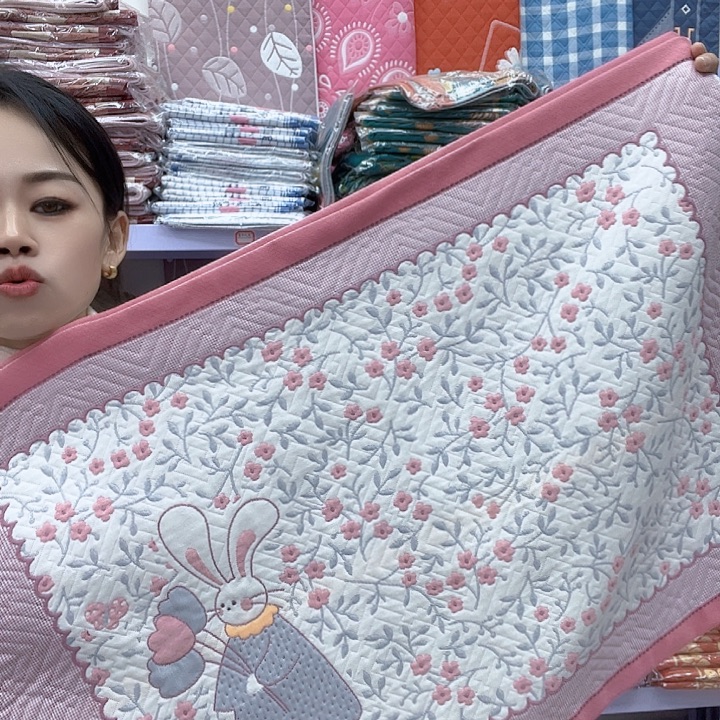 棉粉色小花兔纯棉