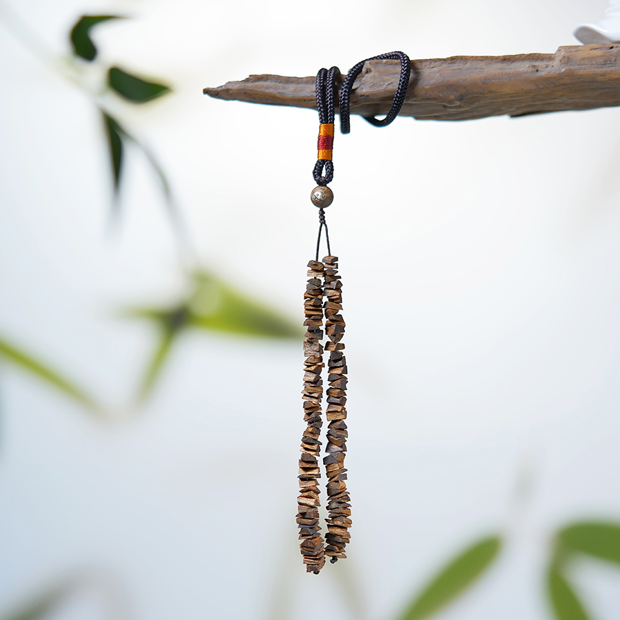 沉香天然沉香虫漏碎料车挂【仙45410101】-多样性发货