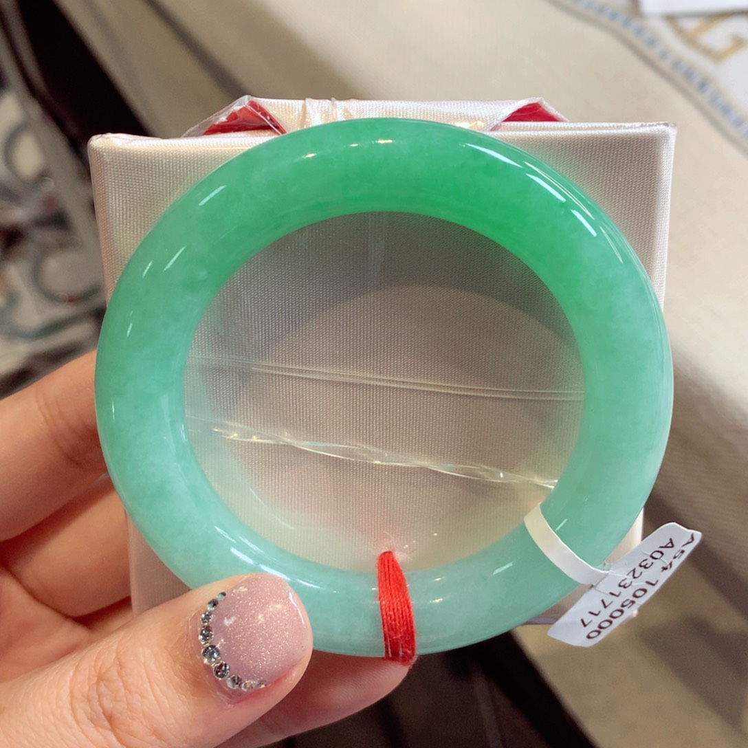 翡翠手镯未镶嵌12圆条77