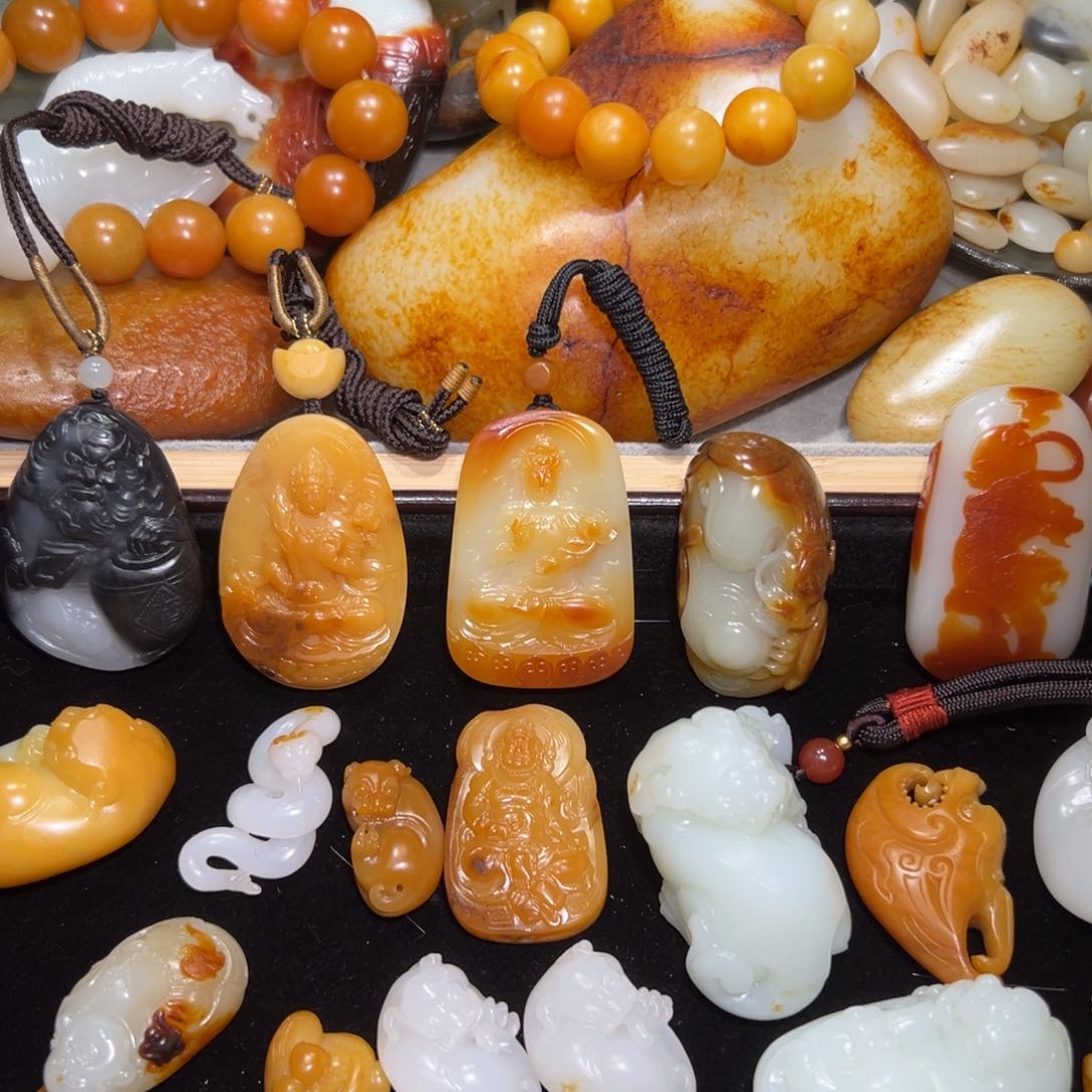 和田玉颈饰未镶嵌