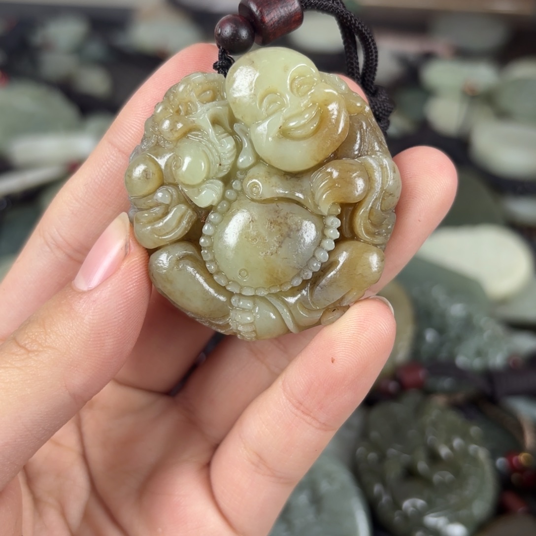 和田玉颈饰未镶嵌