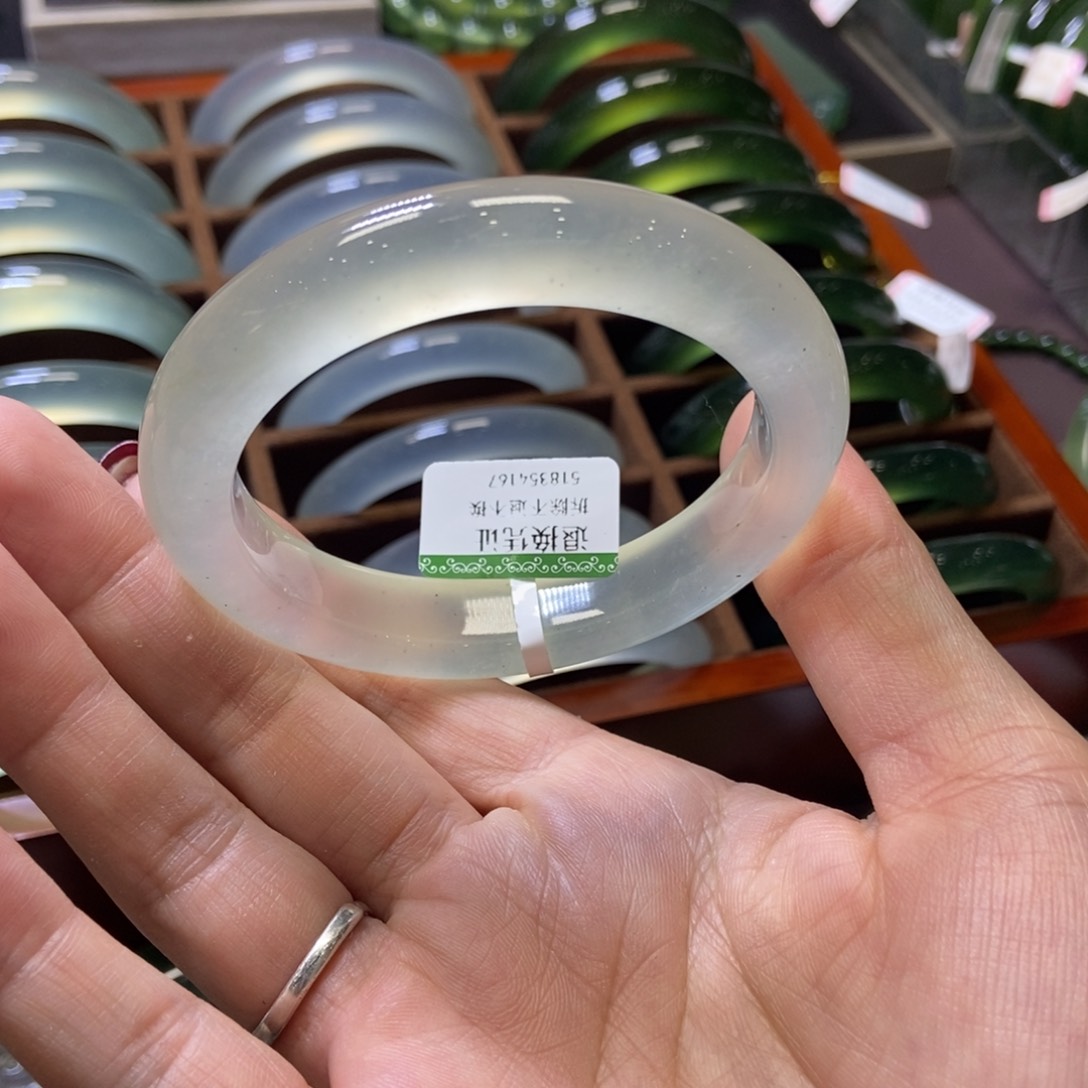 蛇纹石玉手镯56未镶嵌