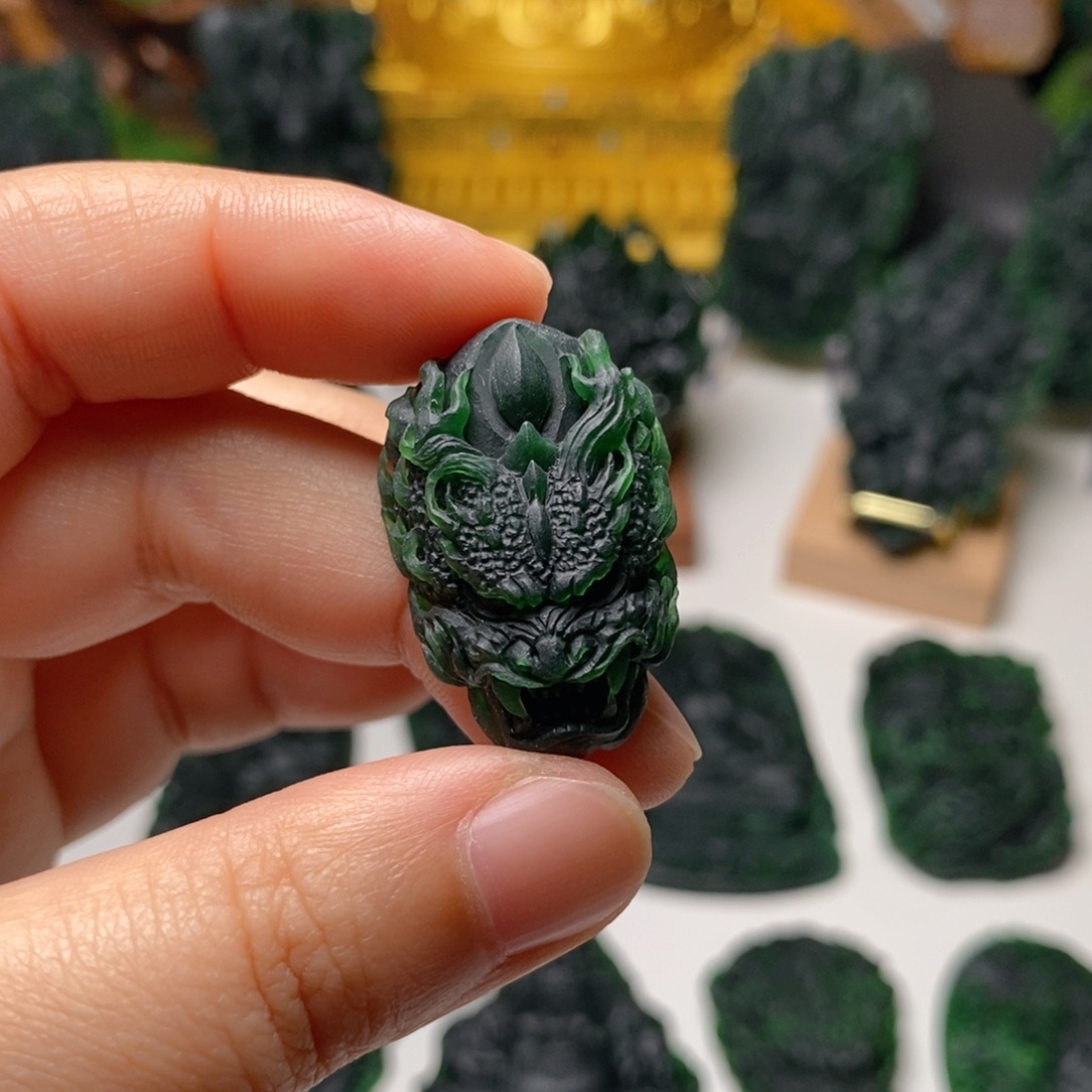 未镶嵌定制翡翠龙头