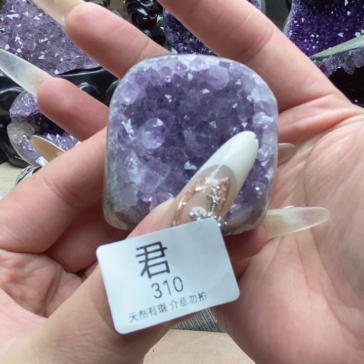 紫晶大型摆件（非配饰）未镶嵌