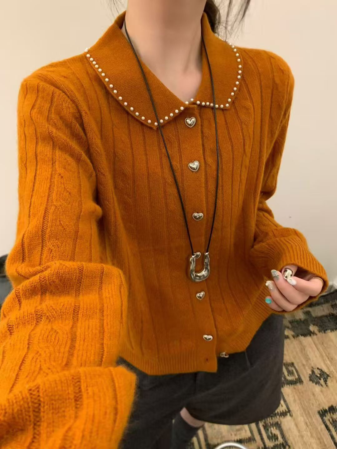 宽松型娃娃领翻领厚款针织衫气质女士减龄重工